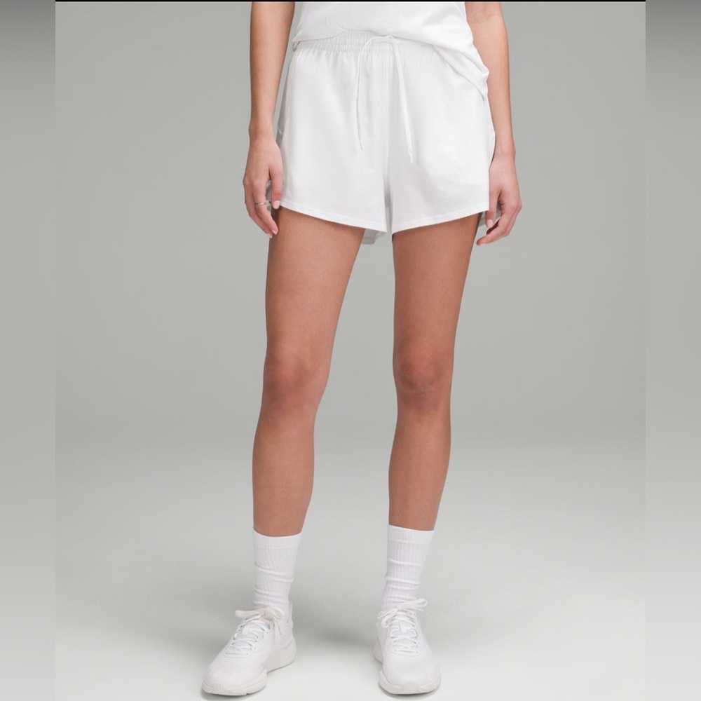 Lululemon Lightweight Relaxed Short 3” Long Liner.